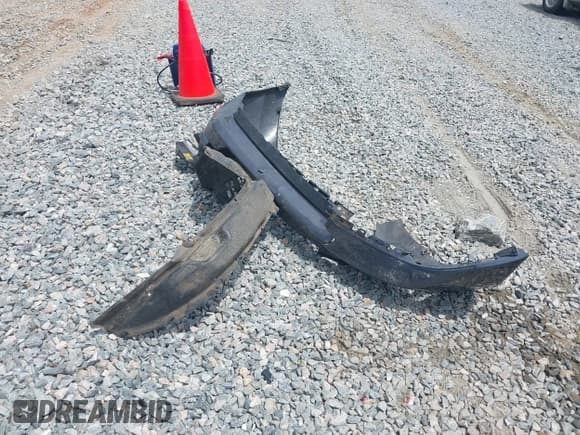 ✅ 2003 Toyota 4Runner SR5 • VIN: JTEZU14R730017579 • Lot: 42127906. Listed on IAAI with 260,077 mi. Free auction sales archive from the USA and detailed vehicle history report at DreamBid. Image 12.