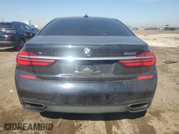 ✅ 2016 BMW 7 Series 750i xDrive • VIN: WBA7B0C51GG526703 • Lot: 48690465. Wystawiony na Copart z przebiegiem 73 853 mil. Bezpłatny archiwum sprzedaży aukcyjnych z USA i szczegółowy raport historii pojazdu na DreamBid. Zdjęcie 6.