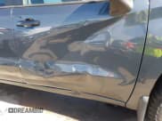 ✅ 2019 Chevrolet Silverado 1500 LT Trail Boss • VIN: 1GCPYFED1KZ366585 • Lot: 42853574. Wystawiony na IAAI z przebiegiem 102 469 mil. Bezpłatny archiwum sprzedaży aukcyjnych z USA i szczegółowy raport historii pojazdu na DreamBid. Zdjęcie 6.