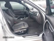 ✅ 2017 BMW 3 Series 340i xDrive • VIN: WBA8B7C39HK806640 • Lot: 43741085. Wystawiony na IAAI z przebiegiem 101 837 mil. Bezpłatny archiwum sprzedaży aukcyjnych z USA i szczegółowy raport historii pojazdu na DreamBid. Zdjęcie 5.