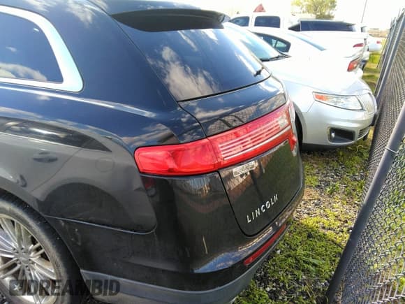 ✅ 2014 Lincoln MKT EcoBoost • VIN: 2LMHJ5AT4EBL51988 • Lot: 43595399. Wystawiony na IAAI z przebiegiem 166 832 mil. Bezpłatny archiwum sprzedaży aukcyjnych z USA i szczegółowy raport historii pojazdu na DreamBid. Zdjęcie 12.