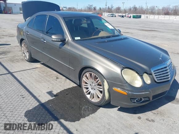 ✅ 2009 Mercedes-Benz E 320 • VIN: WDBUF22X39B368307 • Lot: 41636883. Wystawiony na IAAI z przebiegiem 267 685 mil. Bezpłatny archiwum sprzedaży aukcyjnych z USA i szczegółowy raport historii pojazdu na DreamBid. Zdjęcie 1.