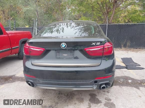 ✅ 2017 BMW X6 xDrive35i • VIN: 5UXKU2C38H0X47810 • Lot: 43588066. Wystawiony na IAAI z przebiegiem 78 570 mil. Bezpłatny archiwum sprzedaży aukcyjnych z USA i szczegółowy raport historii pojazdu na DreamBid. Zdjęcie 17.