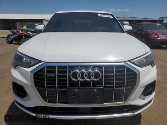 ✅ 2019 Audi Q3 Premium • VIN: WA1AECF37K1078226 • Lot: 60781465. Wystawiony na Copart z przebiegiem 111 580 mil. Bezpłatny archiwum sprzedaży aukcyjnych z USA i szczegółowy raport historii pojazdu na DreamBid. Zdjęcie 5.