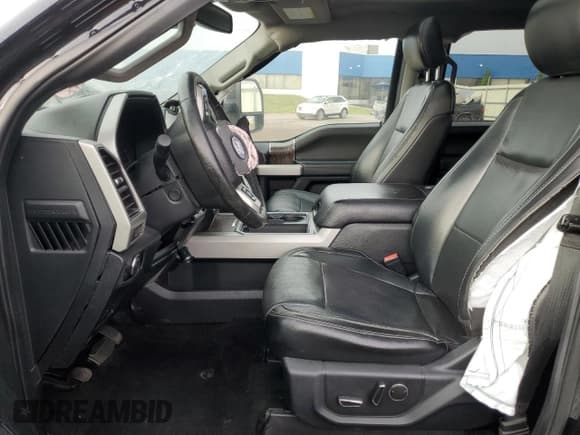 ✅ 2019 Ford F-250 XL • VIN: 1FT7W2BT4KEE10323 • Lot: 91902735. Wystawiony na Copart z przebiegiem 165 338 mil. Bezpłatny archiwum sprzedaży aukcyjnych z USA i szczegółowy raport historii pojazdu na DreamBid. Zdjęcie 7.