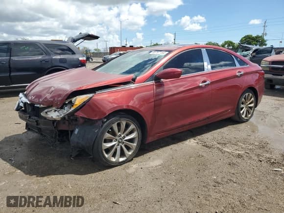 ✅ 2013 Hyundai Sonata SE • VIN: 5NPEC4AC0DH721666 • Lot: 66767164. Listed on Copart with 186,491 mi. Free auction sales archive from the USA and detailed vehicle history report at DreamBid. Image 1.