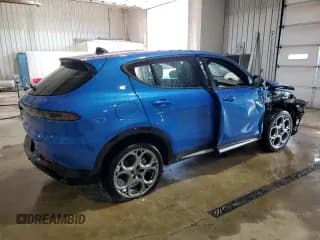 ✅ 2024 Alfa Romeo Tonale Ti • VIN: ZASPATCW9R3050294 • Лот: 55999655. Опубликован ранее на Copart с пробегом 5 748 миль. Бесплатный доступ к архиву аукционных продаж из США и подробный отчёт об истории автомобиля на DreamBid. Изображение 3.