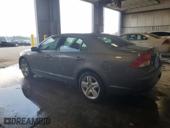 ✅ 2011 Mercury Milan • VIN: 3MEHM0HA0BR602273 • Lot: 62023565. Wystawiony na Copart z przebiegiem 220 474 mil. Bezpłatny archiwum sprzedaży aukcyjnych z USA i szczegółowy raport historii pojazdu na DreamBid. Zdjęcie 2.