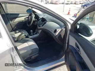 ✅ 2011 Chevrolet Cruze LS • VIN: 1G1PD5SH1B7194124 • Лот: 43351964. Опубликован ранее на IAAI с пробегом 193 314 миль. Бесплатный доступ к архиву аукционных продаж из США и подробный отчёт об истории автомобиля на DreamBid. Изображение 5.