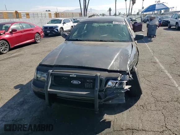 ✅ 2007 Ford Police Interceptor • VIN: 2FAHP71W67X125094 • Лот: 81733635. Опубликован ранее на Copart с пробегом 87 267 миль. Бесплатный доступ к архиву аукционных продаж из США и подробный отчёт об истории автомобиля на DreamBid. Изображение 13.