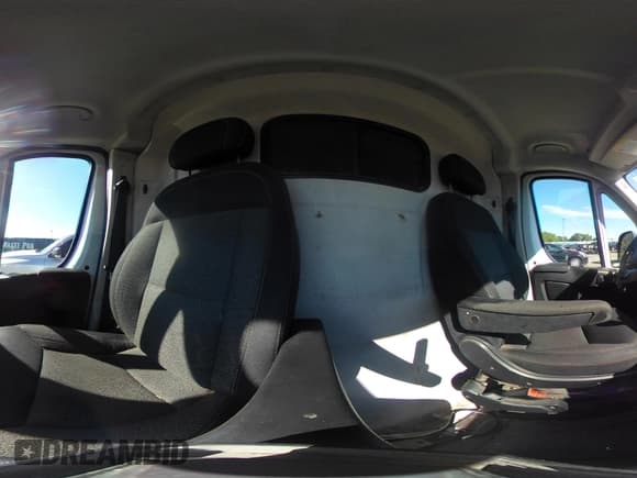 ✅ 2014 Ram ProMaster Cargo • VIN: 3C6TRVAG0EE108619 • Lot: 42334208. Wystawiony na IAAI z przebiegiem 202 294 mil. Bezpłatny archiwum sprzedaży aukcyjnych z USA i szczegółowy raport historii pojazdu na DreamBid. Zdjęcie 18.