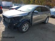 ✅ 2019 Kia Sorento LX • VIN: 5XYPG4A39KG541281 • Lot: 43645408. Wystawiony na IAAI z przebiegiem 121 196 mil. Bezpłatny archiwum sprzedaży aukcyjnych z USA i szczegółowy raport historii pojazdu na DreamBid. Zdjęcie 2.