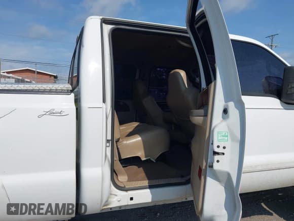 ✅ 2002 Ford F-250 XL • VIN: 1FTNW21F92EC40026 • Lot: 42292419. Listed on IAAI with 296,806 mi. Free auction sales archive from the USA and detailed vehicle history report at DreamBid. Image 8.