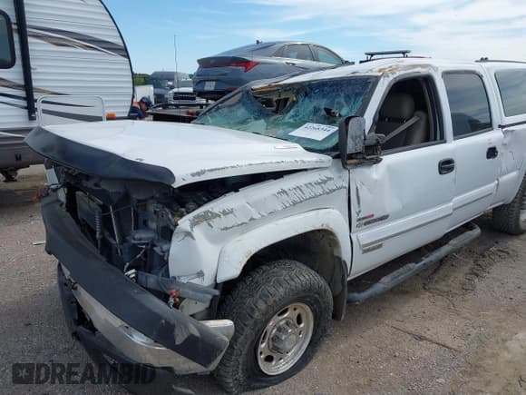✅ 2005 Chevrolet Silverado 2500HD LS • VIN: 1GCHK23215F971423 • Lot: 42268344. Listed on IAAI with Not provided. Free auction sales archive from the USA and detailed vehicle history report at DreamBid. Image 6.