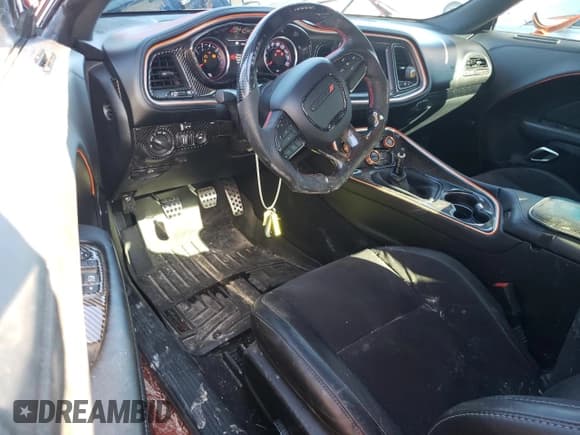 ✅ 2020 Dodge Challenger R/T Scat Pack • VIN: 2C3CDZFJ1LH198405 • Lot: 38128434. Wystawiony na Copart z przebiegiem 41 949 mil. Bezpłatny archiwum sprzedaży aukcyjnych z USA i szczegółowy raport historii pojazdu na DreamBid. Zdjęcie 8.