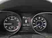 ✅ 2017 Hyundai Santa Fe 2.4L • VIN: 5XYZUDLB7HG422417 • Lot: 46468033. Wystawiony na Copart z przebiegiem 71 404 mil mil. Skorzystaj z bezpłatnego archiwum sprzedaży aukcyjnych z USA i zobacz szczegółowy raport historii pojazdu na DreamBid. Zdjęcie 9.