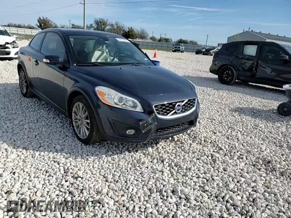 ✅ 2012 Volvo C30 • VIN: YV1672MKXC2271423 • Lot: 84919024. Listed on Copart with 71,755 mi. Free auction sales archive from the USA and detailed vehicle history report at DreamBid. Image 11.
