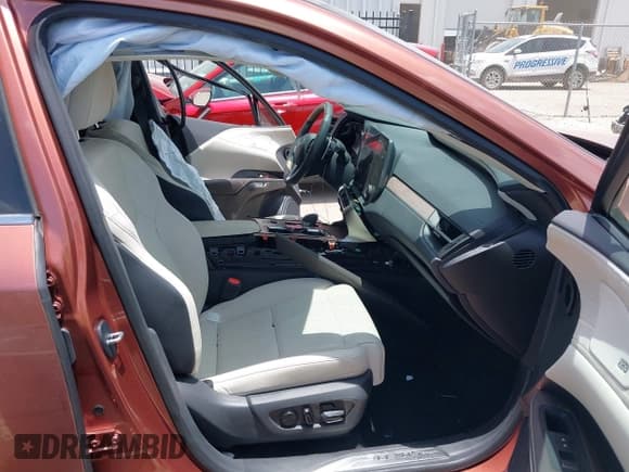 ✅ 2024 Lexus RX 350h • VIN: 2T2BBMCAXRC054497 • Лот: 42551236. Опубликован ранее на IAAI с пробегом 9 344 миль. Бесплатный доступ к архиву аукционных продаж из США и подробный отчёт об истории автомобиля на DreamBid. Изображение 5.