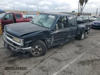 ✅ 1997 GMC Sierra 1500 • VIN: 1GDEC19R0VE544797 • Lot: 82406755. Wystawiony na Copart z przebiegiem 276 083 mil. Bezpłatny archiwum sprzedaży aukcyjnych z USA i szczegółowy raport historii pojazdu na DreamBid. Zdjęcie 1.