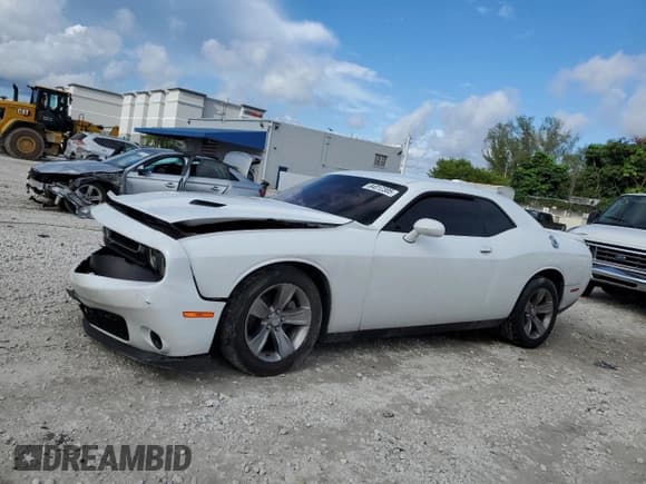 ✅ 2019 Dodge Challenger SXT • VIN: 2C3CDZAG9KH563472 • Lot: 92073395. Wystawiony na Copart z przebiegiem 116 863 mil. Bezpłatny archiwum sprzedaży aukcyjnych z USA i szczegółowy raport historii pojazdu na DreamBid. Zdjęcie 1.