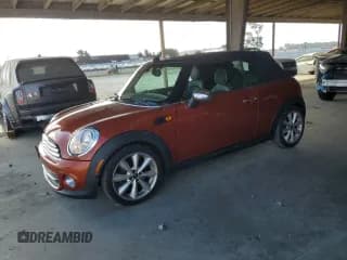 ✅ 2011 MINI Convertible • VIN: WMWZN3C59BTZ89481 • Lot: 66878275. Wystawiony na Copart z przebiegiem 161 303 mil. Bezpłatny archiwum sprzedaży aukcyjnych z USA i szczegółowy raport historii pojazdu na DreamBid. Zdjęcie 1.