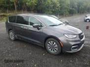 ✅ 2022 Chrysler Pacifica Hybrid Touring L • VIN: 2C4RC1L72NR201957 • Lot: 81549395. Wystawiony na Copart z przebiegiem 52 291 mil. Bezpłatny archiwum sprzedaży aukcyjnych z USA i szczegółowy raport historii pojazdu na DreamBid. Zdjęcie 4.