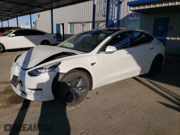✅ 2018 Tesla Model 3 Long Range Battery • VIN: 5YJ3E1EA1JF035266 • Lot: 82080695. Wystawiony na Copart z przebiegiem 143 477 mil. Bezpłatny archiwum sprzedaży aukcyjnych z USA i szczegółowy raport historii pojazdu na DreamBid. Zdjęcie 1.