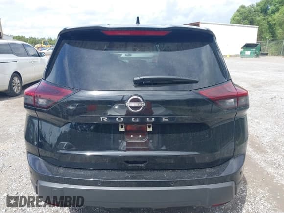 ✅ 2025 Nissan Rogue SV • VIN: 5N1BT3BA6SC784334 • Lot: 43282610. Wystawiony na IAAI z przebiegiem 27 252 mil. Bezpłatny archiwum sprzedaży aukcyjnych z USA i szczegółowy raport historii pojazdu na DreamBid. Zdjęcie 16.