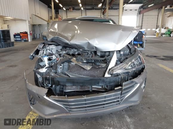✅ 2020 Hyundai Elantra SEL • VIN: KMHD84LFXLU099324 • Lot: 43377345. Listed on IAAI with 61,600 mi. Free auction sales archive from the USA and detailed vehicle history report at DreamBid. Image 12.
