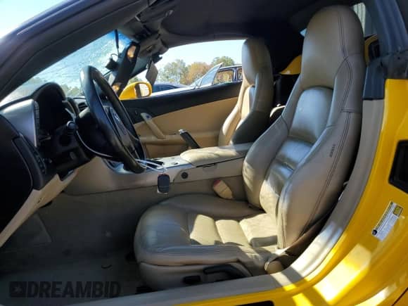 2005 Chevrolet Corvette z VIN 1G1YY34U355120839, wystawiony jako Copart lot #73440184 z przebiegiem 95 477 mil mil oraz Szkoda całkowita • Salvage title. Historia ofert i sprzedaży dostępna na DreamBid. Obrazek 7.