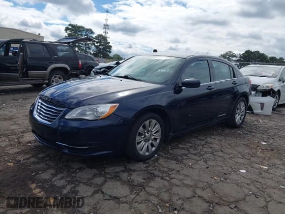 ✅ 2013 Chrysler 200 LX • VIN: 1C3CCBAG1DN726734 • Lot: 43343434. Listed on IAAI with 148,666 mi. Free auction sales archive from the USA and detailed vehicle history report at DreamBid. Image 17.