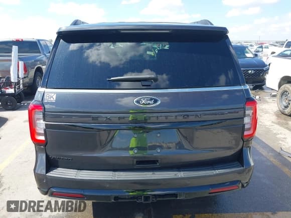 ✅ 2024 Ford Expedition Limited • VIN: 1FMJU1K88REA96473 • Lot: 43406938. Listed on IAAI with 13,285 mi. Free auction sales archive from the USA and detailed vehicle history report at DreamBid. Image 16.