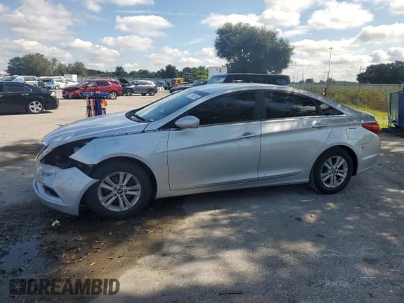 ✅ 2013 Hyundai Sonata GLS • VIN: 5NPEB4AC5DH682320 • Lot: 73504514. Listed on Copart with 173,229 mi. Free auction sales archive from the USA and detailed vehicle history report at DreamBid. Image 1.