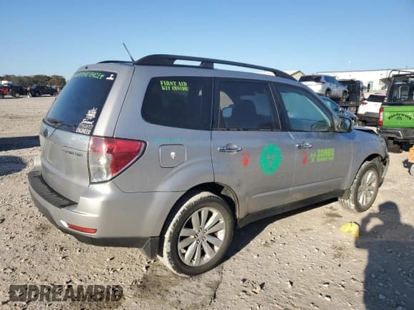 ✅ 2013 Subaru Forester X Premium • VIN: JF2SHADC8DH431576 • Lot: 82698445. Listed on Copart with 149,685 mi. Free auction sales archive from the USA and detailed vehicle history report at DreamBid. Image 3.