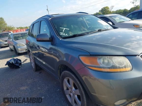 ✅ 2009 Hyundai Santa Fe Limited • VIN: 5NMSH13E49H257061 • Lot: 43183218. Listed on IAAI with 240,399 mi. Free auction sales archive from the USA and detailed vehicle history report at DreamBid. Image 1.