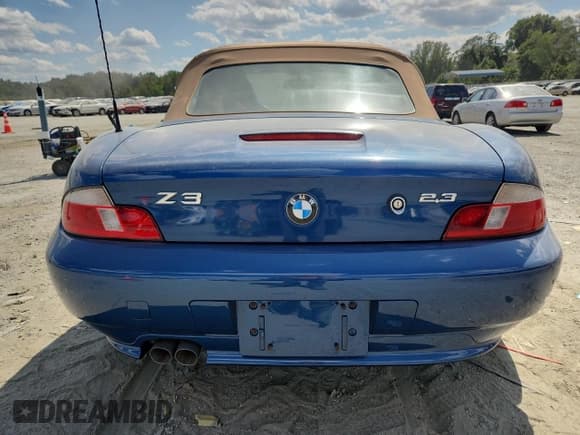 ✅ 2000 BMW Z3 2.5 • VIN: 4USCH9341YLF86689 • Lot: 70509545. Wystawiony na Copart z przebiegiem 161 103 mil. Bezpłatny archiwum sprzedaży aukcyjnych z USA i szczegółowy raport historii pojazdu na DreamBid. Zdjęcie 6.