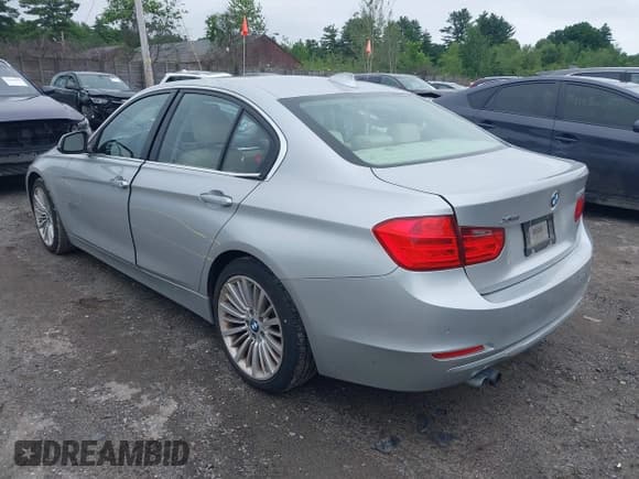 ✅ 2013 BMW 3 Series 328i xDrive • VIN: WBA3B3C57DF530191 • Lot: 42517863. Listed on IAAI with 71,410 mi. Free auction sales archive from the USA and detailed vehicle history report at DreamBid. Image 3.