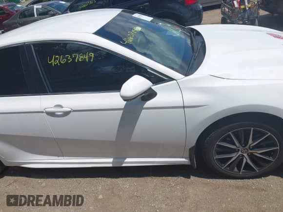 2022 Toyota Camry SE with VIN 4T1G11BKXNU067748, listed as a IAAI auction lot 42637849 with 73,909 mi miles and . Bid and sale history available at DreamBid. Image 13.