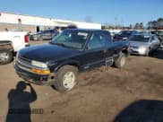 ✅ 2003 Chevrolet S-10 LS • VIN: 1GCDT19X538198174 • Лот: 50828895. Опубликован ранее на Copart с пробегом 212 694 миль. Бесплатный доступ к архиву аукционных продаж из США и подробный отчёт об истории автомобиля на DreamBid. Изображение 1.