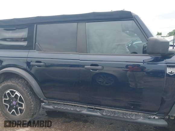 ✅ 2021 Ford Bronco • VIN: 1FMDE5BH2MLA85541 • Lot: 42376748. Wystawiony na IAAI z przebiegiem 53 724 mil. Bezpłatny archiwum sprzedaży aukcyjnych z USA i szczegółowy raport historii pojazdu na DreamBid. Zdjęcie 14.