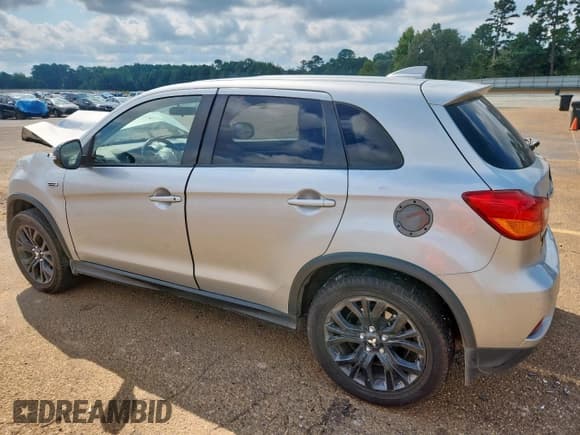 ✅ 2019 Mitsubishi Outlander ES • VIN: JA4AP3AU9KU009157 • Лот: 70649125. Опубликован ранее на Copart с пробегом 165 656 миль. Бесплатный доступ к архиву аукционных продаж из США и подробный отчёт об истории автомобиля на DreamBid. Изображение 2.