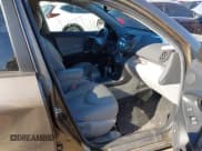 ✅ 2011 Toyota RAV4 Limited • VIN: 2T3DK4DV0BW060285 • Лот: 41677068. Опубликован ранее на IAAI с пробегом 61 636 миль. Бесплатный доступ к архиву аукционных продаж из США и подробный отчёт об истории автомобиля на DreamBid. Изображение 5.