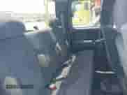 ✅ 2001 Chevrolet Silverado 1500 LT • VIN: 1GCEC19T61Z324941 • Lot: 42094622. Wystawiony na IAAI z przebiegiem 192 814 mil mil. Skorzystaj z bezpłatnego archiwum sprzedaży aukcyjnych z USA i zobacz szczegółowy raport historii pojazdu na DreamBid. Zdjęcie 8.