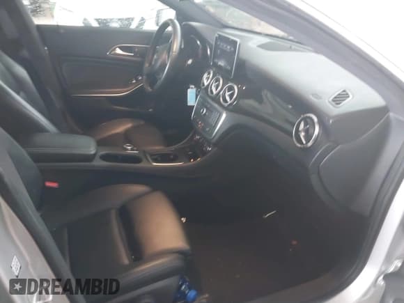 ✅ 2016 Mercedes-Benz CLA 250 • VIN: WDDSJ4GB9GN334146 • Lot: 42983985. Listed on IAAI with 81,870 mi. Free auction sales archive from the USA and detailed vehicle history report at DreamBid. Image 5.