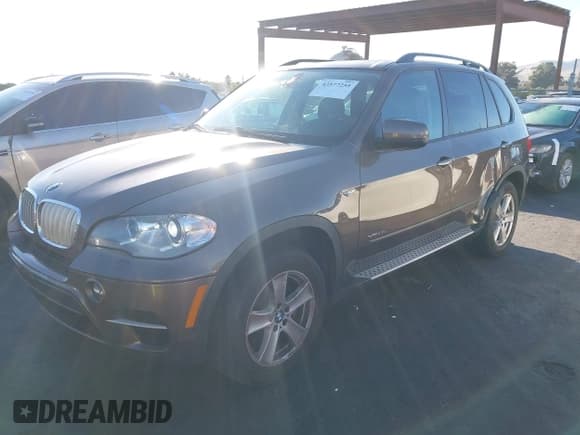 ✅ 2012 BMW X5 35d • VIN: 5UXZW0C53CL667188 • Lot: 43577255. Listed on IAAI with 114,705 mi. Free auction sales archive from the USA and detailed vehicle history report at DreamBid. Image 2.