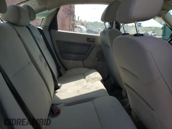 ✅ 2010 Ford Focus S • VIN: 1FAHP3EN9AW139343 • Lot: 84612915. Wystawiony na Copart z przebiegiem 142 536 mil. Bezpłatny archiwum sprzedaży aukcyjnych z USA i szczegółowy raport historii pojazdu na DreamBid. Zdjęcie 10.