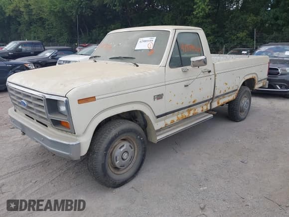 ✅ 1986 Ford F-250 • VIN: 2FTHF26L5GCA45985 • Лот: 42989359. Опубликован ранее на IAAI с пробегом 48 656 миль. Бесплатный доступ к архиву аукционных продаж из США и подробный отчёт об истории автомобиля на DreamBid. Изображение 12.