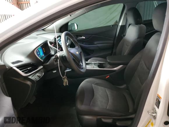 ✅ 2018 Chevrolet Volt LT • VIN: 1G1RC6S53JU149452 • Lot: 36176783. Wystawiony na Copart z przebiegiem 90 778 mil. Bezpłatny archiwum sprzedaży aukcyjnych z USA i szczegółowy raport historii pojazdu na DreamBid. Zdjęcie 7.