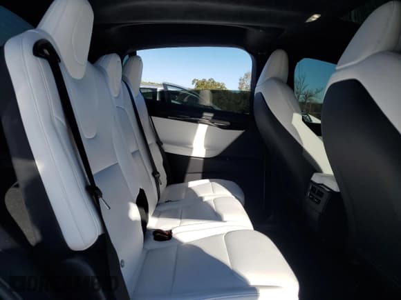 ✅ 2021 Tesla Model X Performance • VIN: 5YJXCDE41MF311064 • Lot: 90702725. Wystawiony na Copart z przebiegiem 65 891 mil. Bezpłatny archiwum sprzedaży aukcyjnych z USA i szczegółowy raport historii pojazdu na DreamBid. Zdjęcie 10.