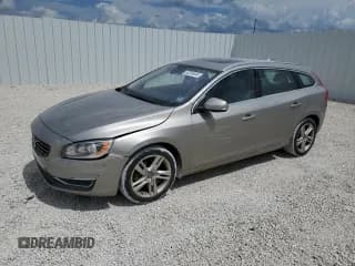 ✅ 2016 Volvo V60 T5 Premier • VIN: YV1612SK9G1293963 • Lot: 52224944. Listed on Copart with 211,877 mi. Free auction sales archive from the USA and detailed vehicle history report at DreamBid. Image 1.